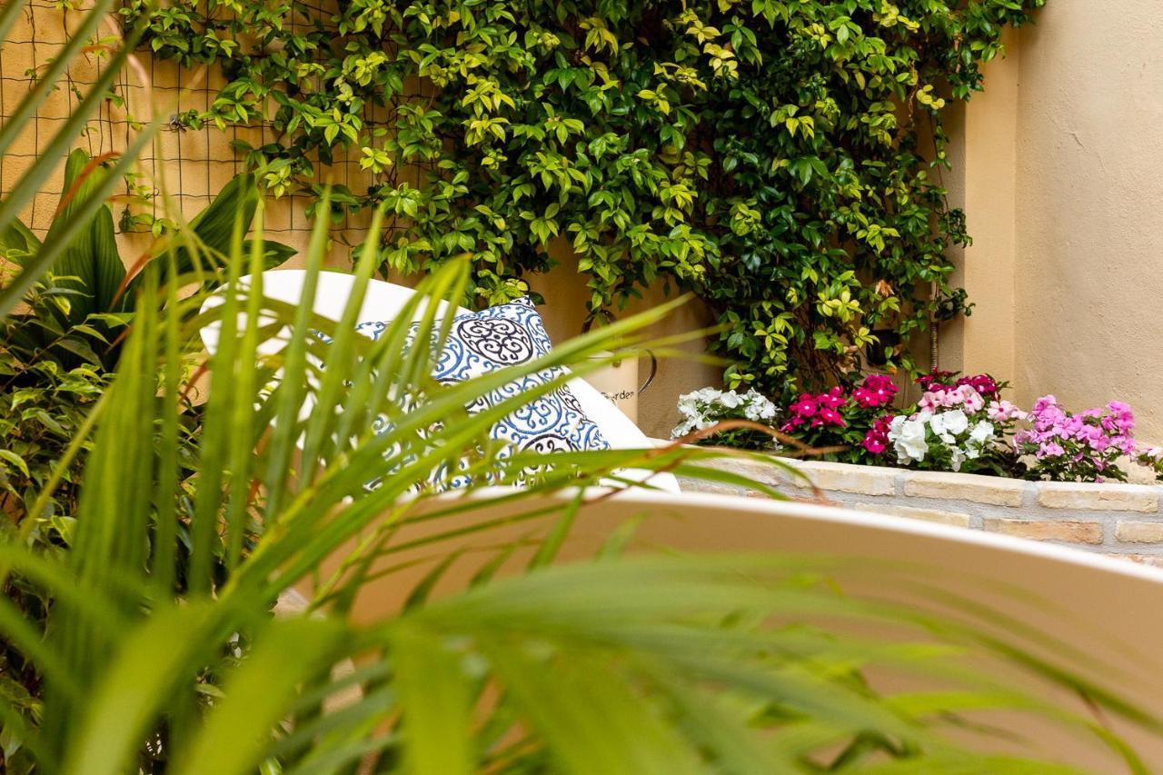 Lucenova Suite Guest-House Cagliari Exteriér fotografie